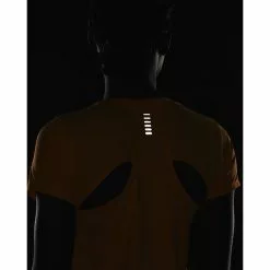 Under Armour Women's IsoChill Run Laser Tee -Bicicletas comprar 1369764 782 REFL