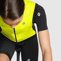 Assos Women's UMA GT Wind Vest C2 -Bicicletas comprar Assos Women s UMA GT Wind Vest C2 Gilets Optic Yellow SS23 12 34 391 3F M 4