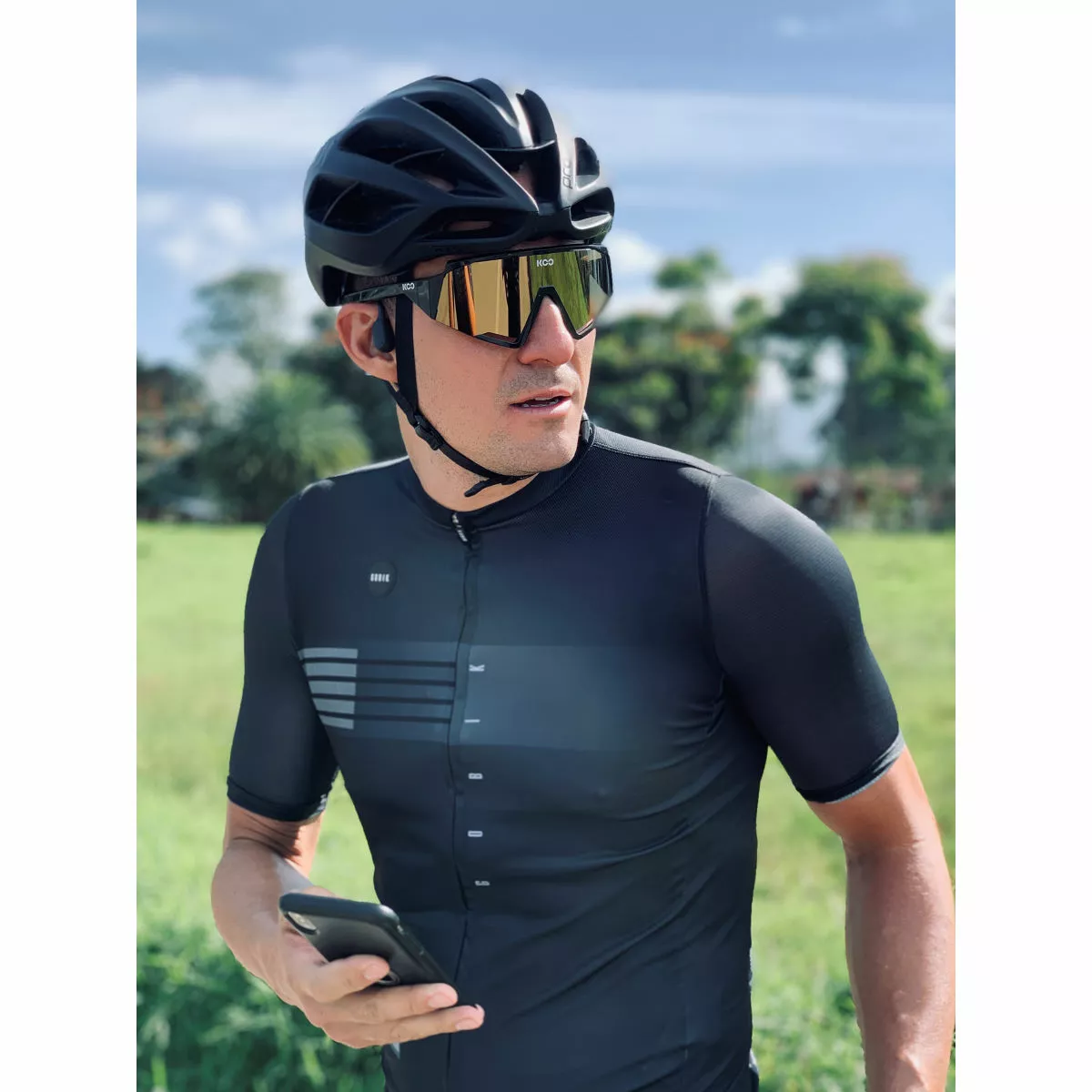 KOO Spectro Black Sunglasses (Super Bronze Lens) 6 KOO Spectro Black Sunglasses (Super Bronze Lens) - Imagen 4