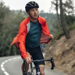 Chaqueta Impermeable Dhb Aeron Tempo 3 25 Chaqueta Impermeable Dhb Aeron Tempo 3 -Bicicletas comprar ChristopherLanaway DHB SS22 Girona Aeron Drop 2 LR201220copy