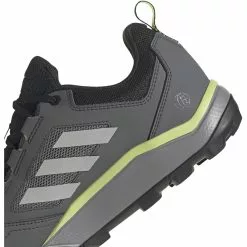 Adidas Tracerocker 2.0 Gore-Tex Trail Running Shoes 18 Adidas Tracerocker 2.0 Gore-Tex Trail Running Shoes -Bicicletas comprar GZ3961 8 FOOTWEAR Photography Detail View 1 white