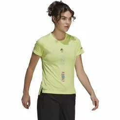 Camiseta Adidas AGRAVIC Para Mujer -Bicicletas comprar H11736 APP on model walking white
