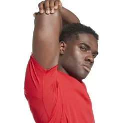 Reebok TS Sweatshift Athlete Tee -Bicicletas comprar HI0497 7 APPAREL On Model Detail View 3 white