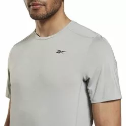 Reebok TS Activechill Solid Athlete Tee -Bicicletas comprar HL4300 5 APPAREL On Model Detail View 1 white