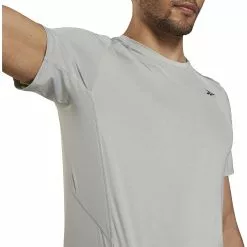 Reebok TS Activechill Solid Athlete Tee -Bicicletas comprar HL4300 7 APPAREL On Model Detail View 3 white