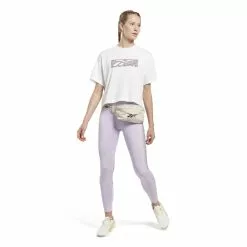 Reebok Women's TE Graphic Tee -ModSafari 11 Reebok Women's TE Graphic Tee -ModSafari -Bicicletas comprar HT6169 4 APPAREL On20Model Side20View white