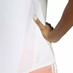 Adidas Women's Own The Run Tee -Bicicletas comprar IC5189 7 APPAREL On20Model Detail20View201 white