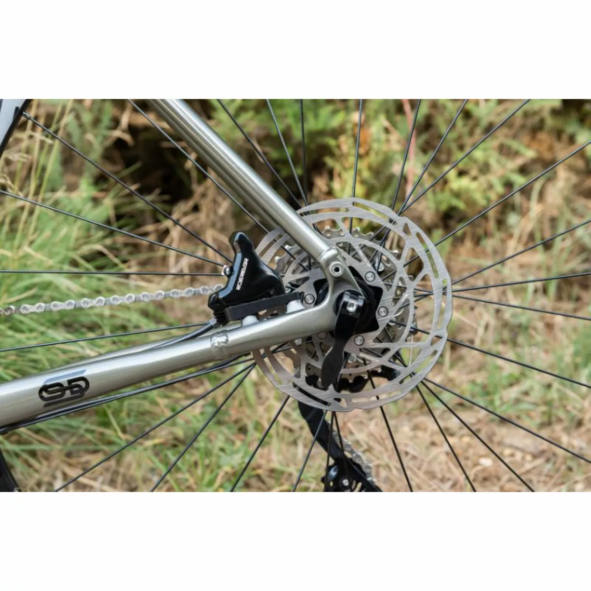 Orro Terra Gravel 105 R900 Flatbar Gravel Bike (2023) 11 Orro Terra Gravel 105 R900 Flatbar Gravel Bike (2023) - Imagen 9