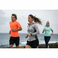 Camiseta Zone3 Activ Lite -Bicicletas comprar Zone3 Run Nov2020 JamesMitchell 0842